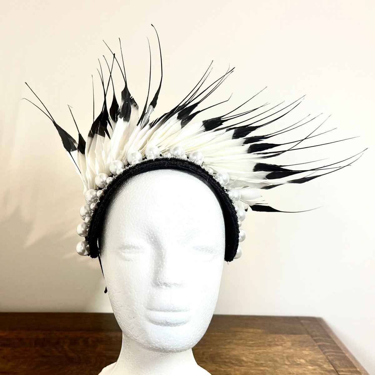 Black and White Feathered Statement Headpiece – Magpie