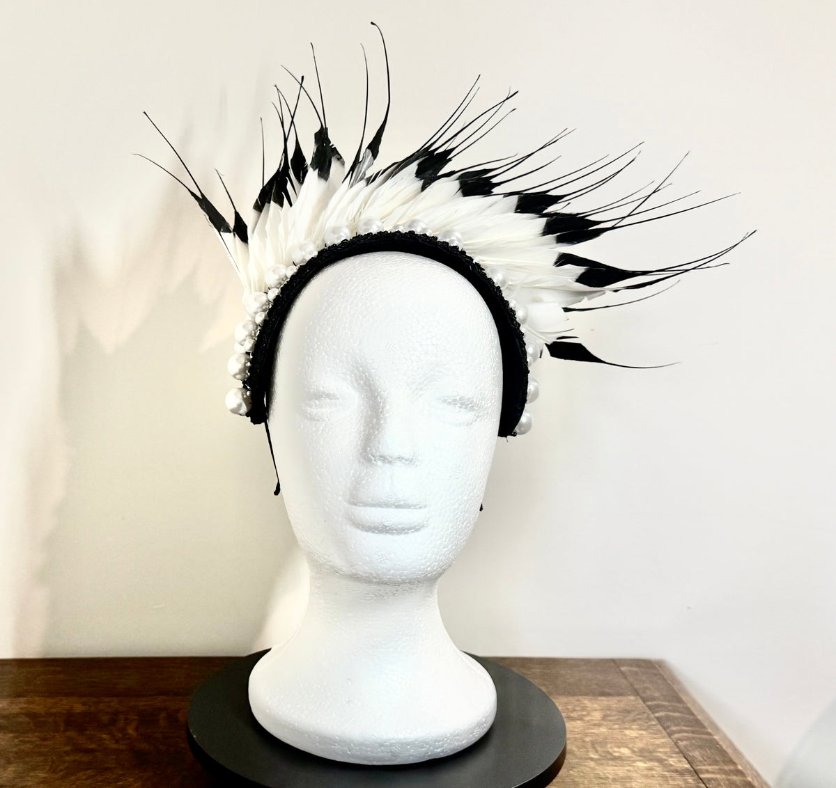 Black and White Feathered Statement Headpiece – Magpie